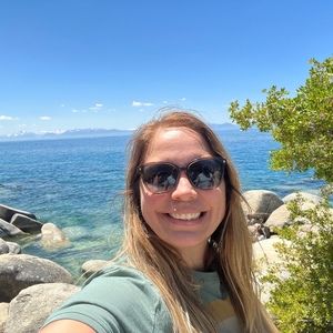 Meet your Posher, Janet